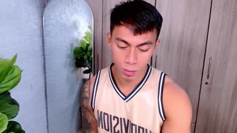 Snapshot of pinoymilker chatting on 16, 11, 2025 ethan online show from 16, 11, 2025