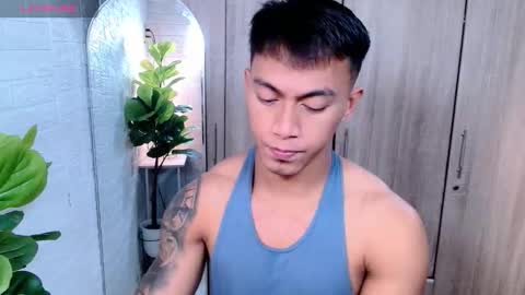 Snapshot of pinoymilker chatting on 20, 11, 2025 ethan online show from 20, 11, 2025