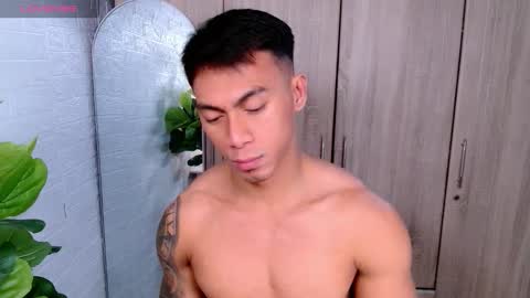 Snapshot of pinoymilker chatting on 22, 11, 2025 ethan online show from 22, 11, 2025