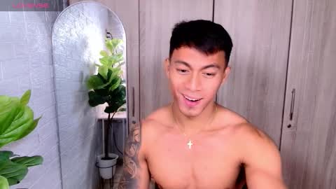 Snapshot of pinoymilker chatting on 28, 11, 2025 ethan online show from 28, 11, 2025