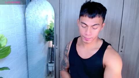 Snapshot of pinoymilker chatting on 14, 12, 2025 ethan online show from 14, 12, 2025