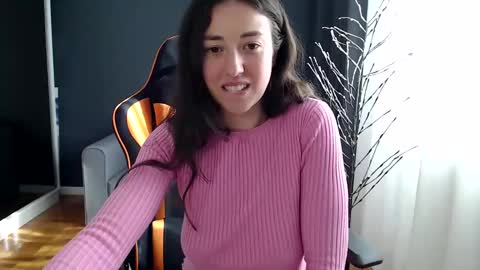 Snapshot of piscesgirl06 chatting on 7, 1, 2025 piscesgirl06 online show from 7, 1, 2025