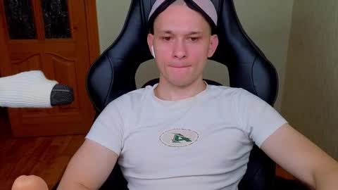 Snapshot of pistonpojizni chatting on 31, 12, 2024 STRONGBEAUTY online show from 31, 12, 2024