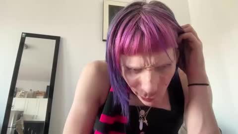 pixie_praxis online show from 26, 12, 2024