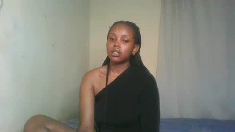 Snapshot of pixie_roman chatting on 7, 12, 2024 Majesty online show from 7, 12, 2024