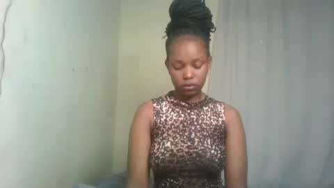 Snapshot of pixie_roman chatting on 11, 12, 2024 Majesty online show from 11, 12, 2024