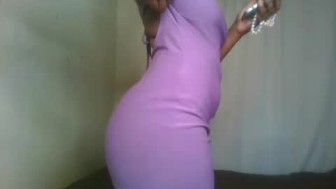 Snapshot of pixie_roman chatting on 16, 12, 2024 Majesty online show from 16, 12, 2024