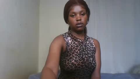 Snapshot of pixie_roman chatting on 24, 12, 2024 Majesty online show from 24, 12, 2024