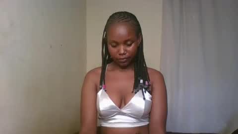 Snapshot of pixie_roman chatting on 12, 1, 2025 Majesty online show from 12, 1, 2025