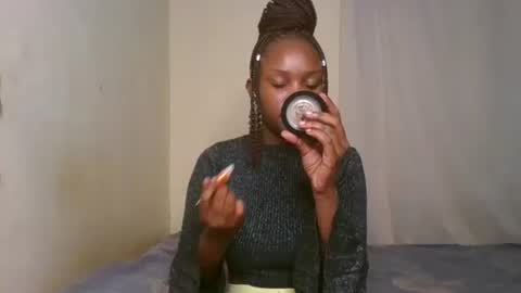 Snapshot of pixie_roman chatting on 27, 2, 2025 Majesty online show from 27, 2, 2025