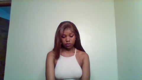 Snapshot of pixie_roman chatting on 18, 9, 2025 Majesty online show from 18, 9, 2025