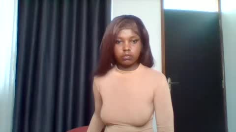 Snapshot of pixie_roman chatting on 15, 10, 2025 Majesty online show from 15, 10, 2025
