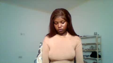 Snapshot of pixie_roman chatting on 12, 11, 2025 Majesty online show from 12, 11, 2025