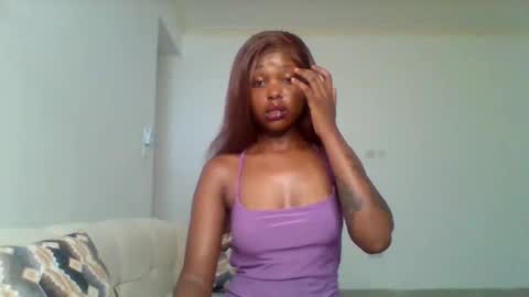 Snapshot of pixie_roman chatting on 14, 11, 2025 Majesty online show from 14, 11, 2025