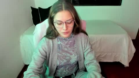 Snapshot of pixiedaemon chatting on 29, 5, 2026 pixie online show from 29, 5, 2026