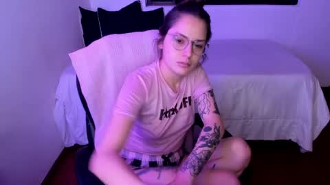 Snapshot of pixiedaemon chatting on 31, 5, 2026 pixie online show from 31, 5, 2026