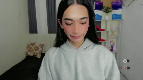 pixiedoll_ online show from 18, 12, 2025