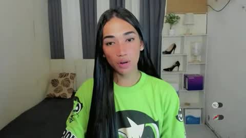 pixiedoll_ online show from 6, 2, 2026