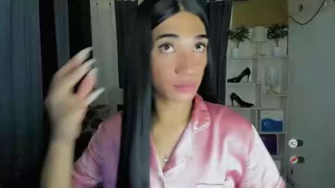 pixiedoll_ online show from 22, 2, 2026