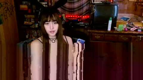 Izzy online show from 10, 11, 2025