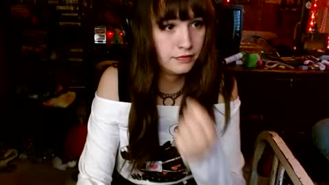 Izzy online show from 11, 11, 2025