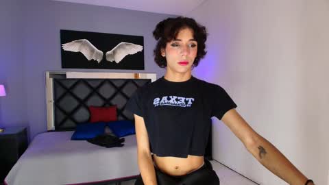 Snapshot of pixy_20 chatting on 5, 2, 2025 cris online show from 5, 2, 2025