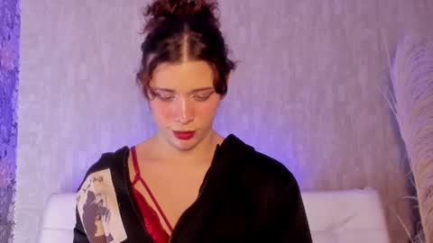 Snapshot of pixy_20 chatting on 16, 11, 2025 cris online show from 16, 11, 2025