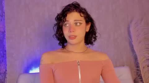 Snapshot of pixy_20 chatting on 22, 11, 2025 cris online show from 22, 11, 2025