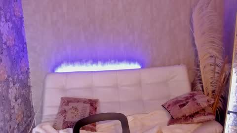 Snapshot of pixy_20 chatting on 24, 11, 2025 cris online show from 24, 11, 2025