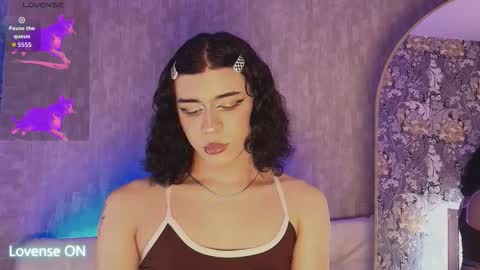 Snapshot of pixy_20 chatting on 17, 12, 2025 cris online show from 17, 12, 2025