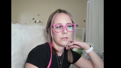 Lynn online show from 22, 1, 2025