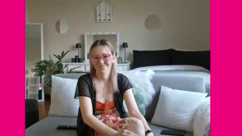 Lynn online show from 24, 2, 2025