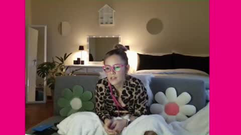 Lynn online show from 26, 2, 2025