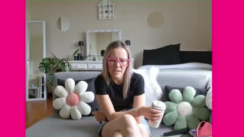 Lynn online show from 7, 3, 2025