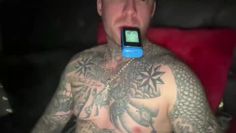 Snapshot of platinum_338 chatting on 4, 12, 2025 platinum_338 online show from 4, 12, 2025