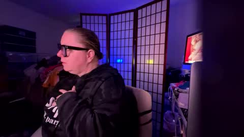 Platinum Puzzy online show from 8, 2, 2026