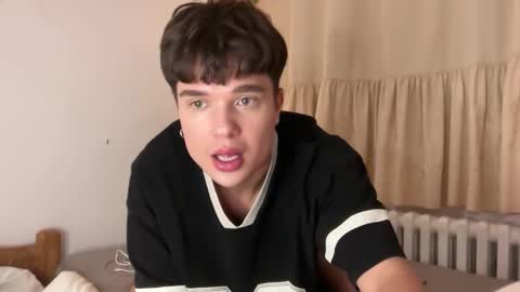 Snapshot of platonlxs chatting on 19, 12, 2025 Platon Lxs online show from 19, 12, 2025