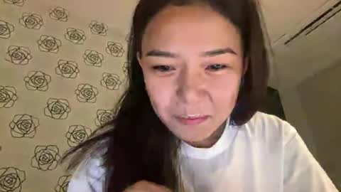 Minji online show from 25, 6, 2026