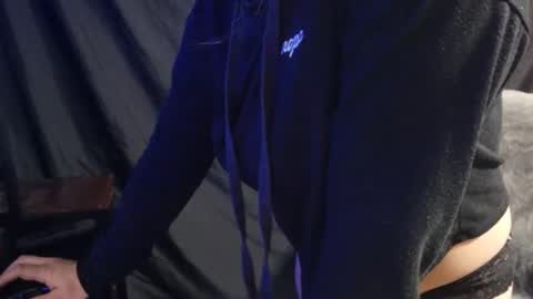 Snapshot of playfulpixxxie chatting on 15, 12, 2024 Playfulpixiee online show from 15, 12, 2024