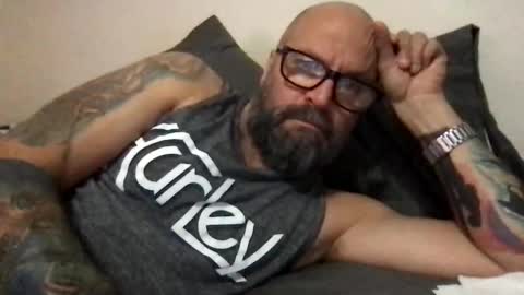 Snapshot of pleasesitonmycock chatting on 28, 1, 2025 PleaseSitOnMyCock online show from 28, 1, 2025