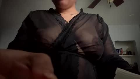 Snapshot of pleaseze chatting on 11, 2, 2025 theestallion online show from 11, 2, 2025