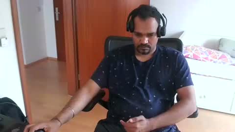 Sam online show from 10, 5, 2026
