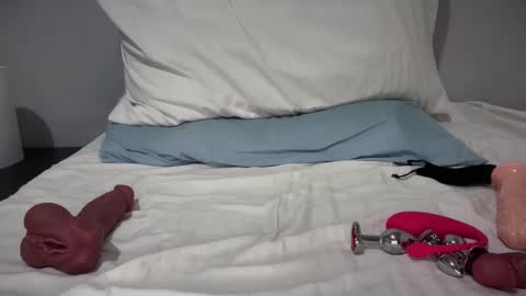 Snapshot of pleasure6887604 chatting on 15, 11, 2025 MirIsk online show from 15, 11, 2025