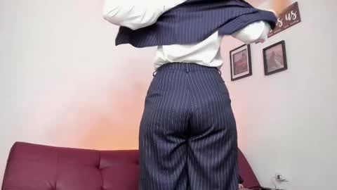 Snapshot of pleasurecompany chatting on 24, 10, 2025 sergio natalie online show from 24, 10, 2025