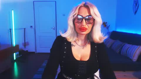 Victoria online show from 31, 12, 2024