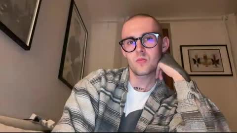Snapshot of pleb321 chatting on 2, 6, 2026 plebeee online show from 2, 6, 2026