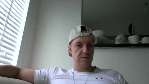 Snapshot of ploki2000 chatting on 2, 11, 2025 Kevin online show from 2, 11, 2025