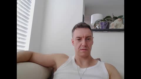 Snapshot of ploki2000 chatting on 29, 3, 2026 Kevin online show from 29, 3, 2026