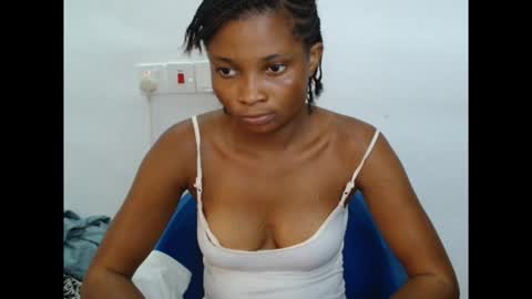 Snapshot of plumnjuicyx chatting on 15, 10, 2025 plumnjuicyx online show from 15, 10, 2025