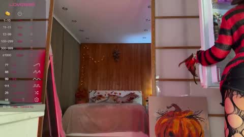 Snapshot of plumybun chatting on 31, 10, 2025 Acey online show from 31, 10, 2025